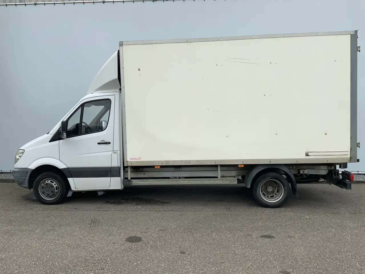 Mercedes-Benz Sprinter 513 2.2 CDI 432 Meubelbak & Deuren 3 Zits Cruise T - Closed box van: picture 3 Mercedes-Benz Sprinter 513 2.2 CDI 432 Meubelbak & Deuren 3 Zits Cruise T - Closed box van: picture 3