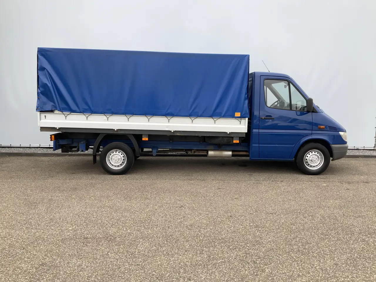 Mercedes-Benz Sprinter MARGE!! 313 CDI 2.2 402 Pick Up & Zeil 3 Zits Trek - Curtain side van: picture 4 Mercedes-Benz Sprinter MARGE!! 313 CDI 2.2 402 Pick Up & Zeil 3 Zits Trek - Curtain side van: picture 4