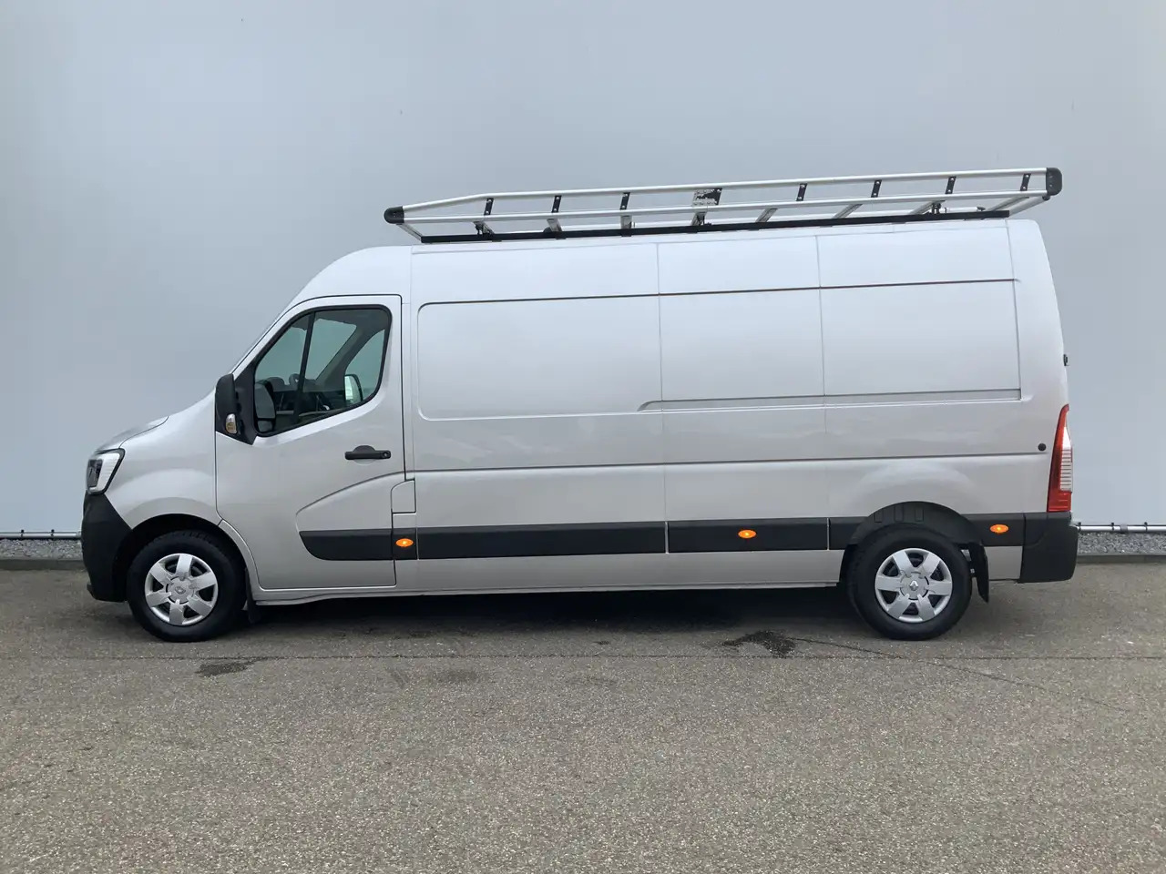 Renault Master T35 2.3 dCi 135 L3H2 Airco Cruise Navi 3 Zits Trek - Panel van: picture 3 Renault Master T35 2.3 dCi 135 L3H2 Airco Cruise Navi 3 Zits Trek - Panel van: picture 3