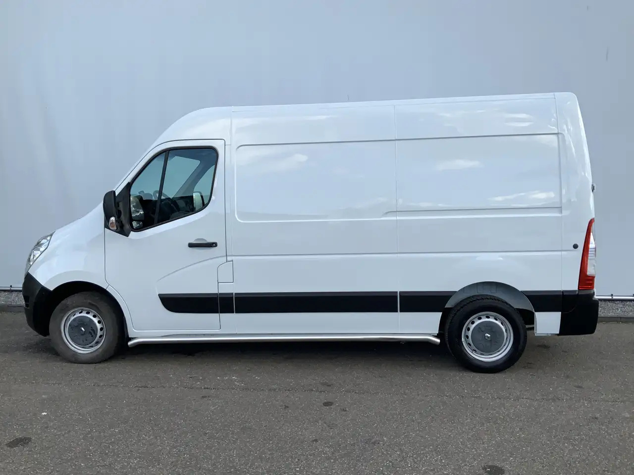 Renault Master T35 2.3 dCi L2H3 Airco Camera Navi Side Bar 3 Zits - Panel van: picture 3 Renault Master T35 2.3 dCi L2H3 Airco Camera Navi Side Bar 3 Zits - Panel van: picture 3