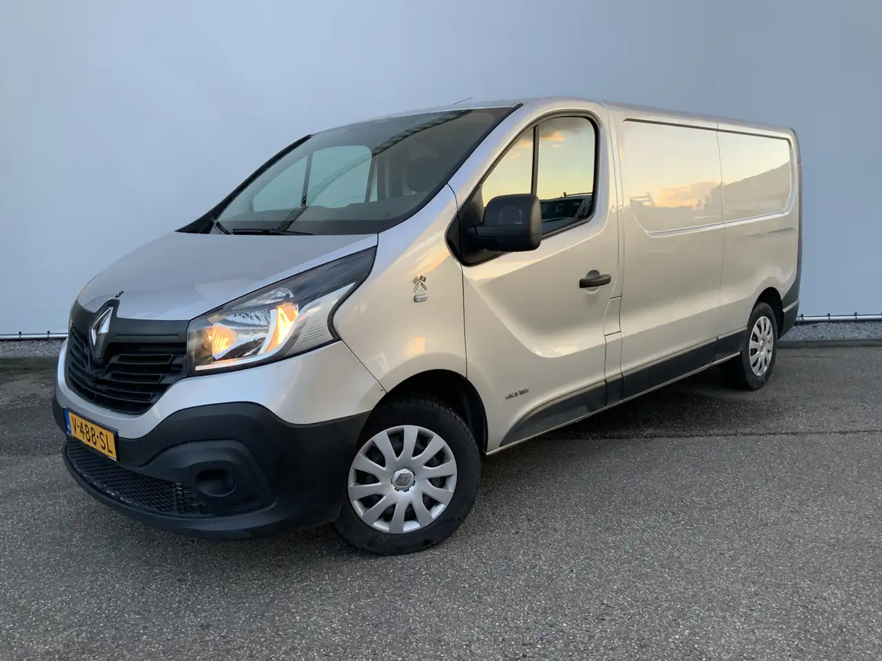 Panel van Renault Trafic 1.6 dCi T29 L2H1 Comfort Airco Cruise 3 Zits EXPOR: picture 1