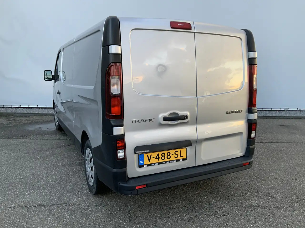 Renault Trafic 1.6 dCi T29 L2H1 Comfort Airco Cruise 3 Zits EXPOR - Panel van: picture 2 Renault Trafic 1.6 dCi T29 L2H1 Comfort Airco Cruise 3 Zits EXPOR - Panel van: picture 2