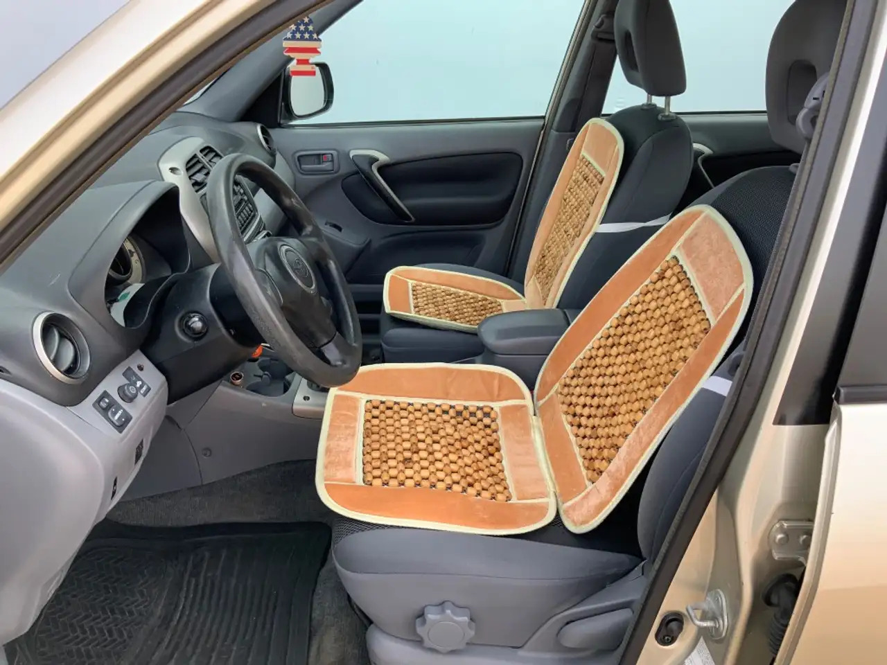 Toyota RAV 4 EXPORT FIXPRICE !!!! 4X4 Airco Cruise Automaat Alu - SUV: picture 4 Toyota RAV 4 EXPORT FIXPRICE !!!! 4X4 Airco Cruise Automaat Alu - SUV: picture 4