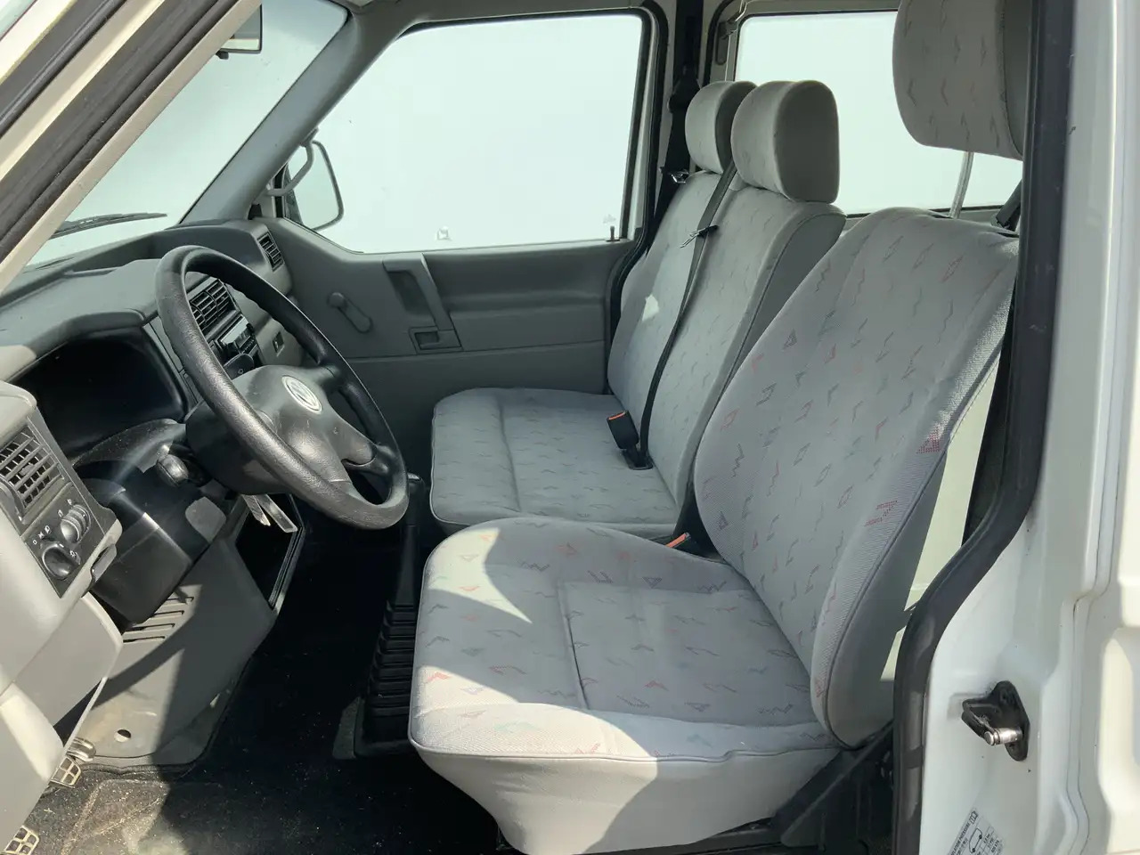 Volkswagen 1.9 TD 292 T800 Dubbel Cab 6 Zits Euro 3 - Combi van: picture 5 Volkswagen 1.9 TD 292 T800 Dubbel Cab 6 Zits Euro 3 - Combi van: picture 5
