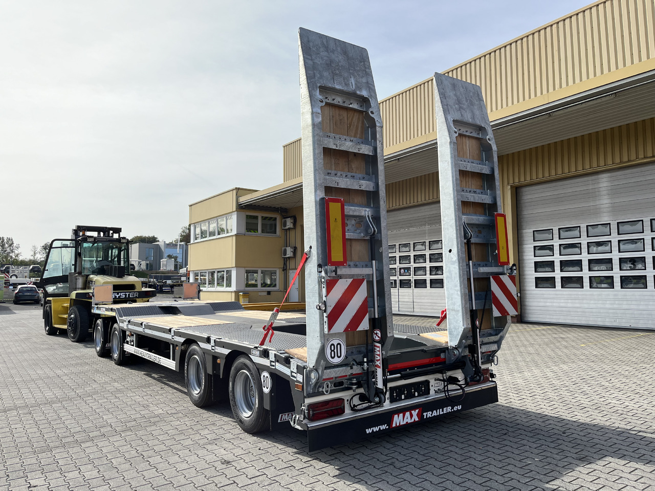 FAYMONVILLE MAX Trailer 4(2+2)-Achs-Anhänger mit hydr. Rampen - Low loader trailer: picture 1 FAYMONVILLE MAX Trailer 4(2+2)-Achs-Anhänger mit hydr. Rampen - Low loader trailer: picture 1