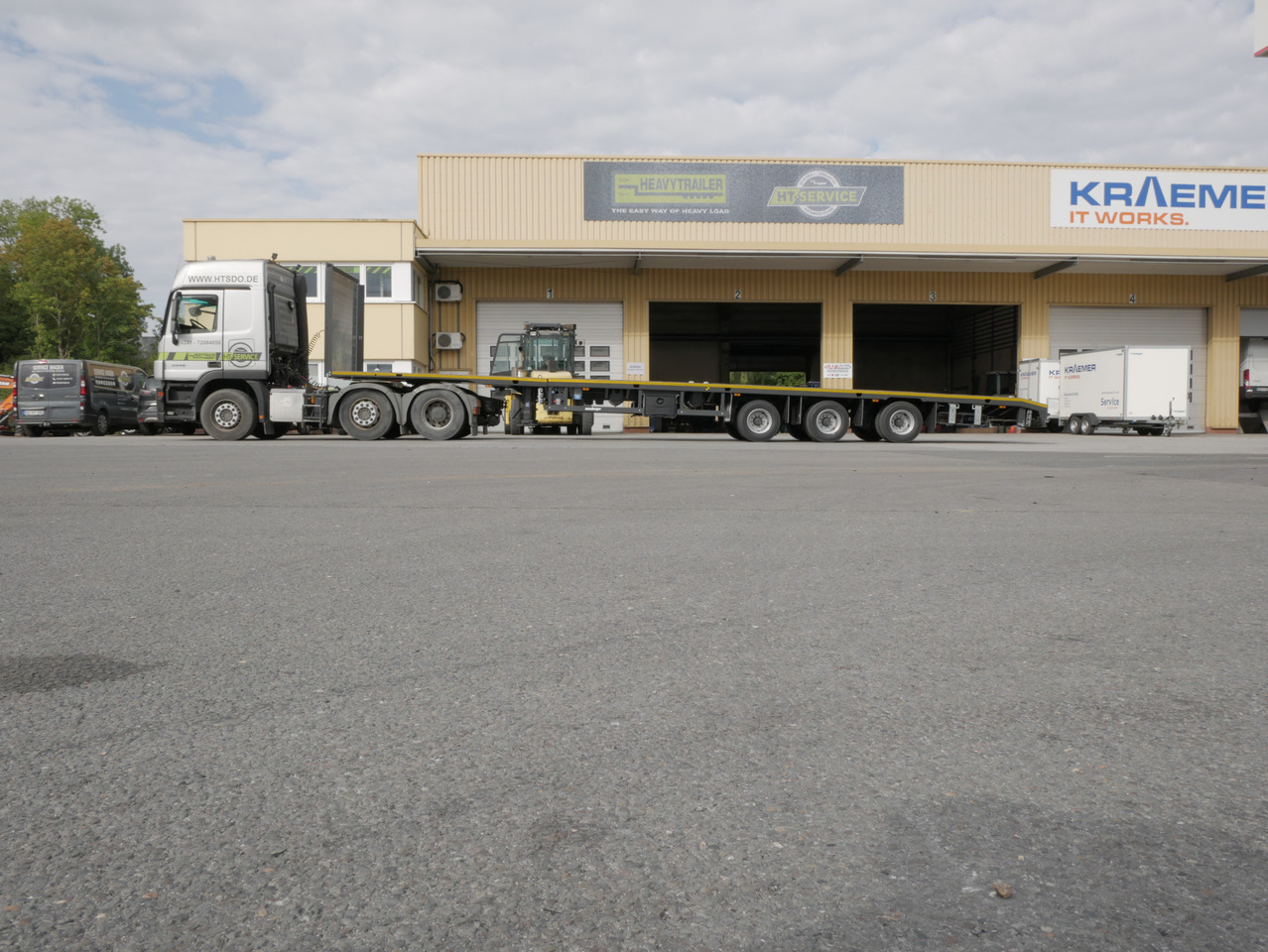 Meusburger 3-Achs-Mega-Tele-Plateau-Sattelauflieger - Dropside/ Flatbed semi-trailer: picture 1 Meusburger 3-Achs-Mega-Tele-Plateau-Sattelauflieger - Dropside/ Flatbed semi-trailer: picture 1