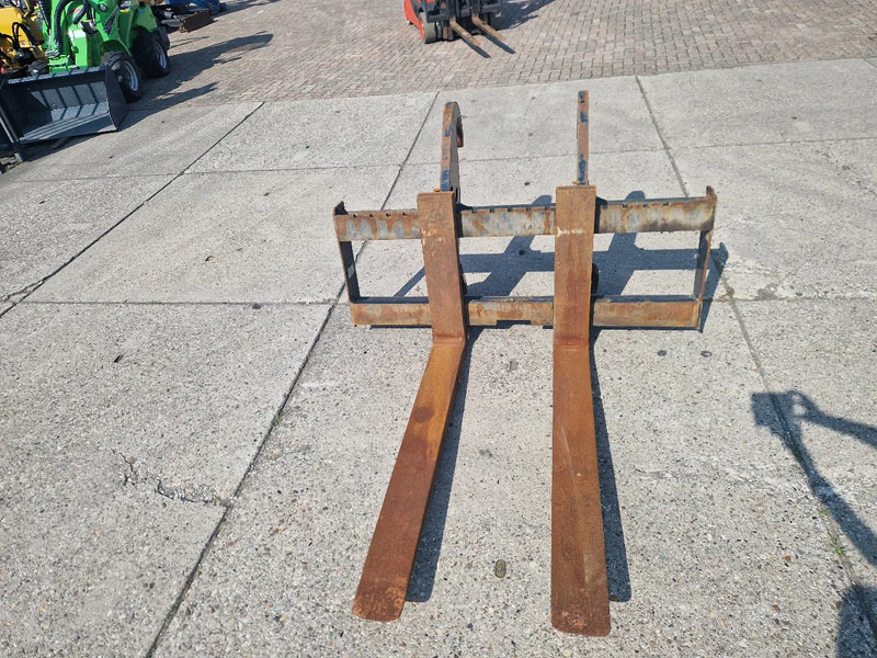 Caterpillar palletframe t.b.v. Caterpillar 924 / 930 / 938 - Forks for Material handling equipment: picture 1 Caterpillar palletframe t.b.v. Caterpillar 924 / 930 / 938 - Forks for Material handling equipment: picture 1