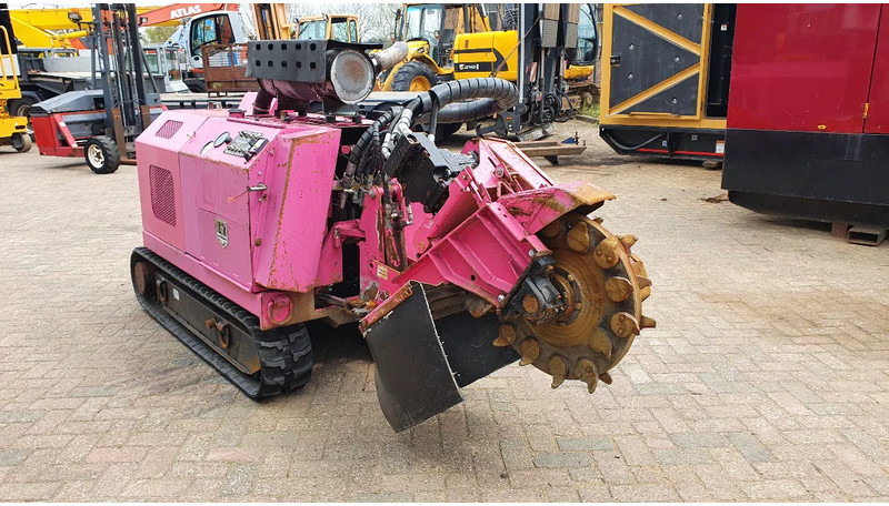 Onbekend Bandit 2900T stobbenfrees/stronkenfrees met afstandsbediening - Stump grinder: picture 2 Onbekend Bandit 2900T stobbenfrees/stronkenfrees met afstandsbediening - Stump grinder: picture 2