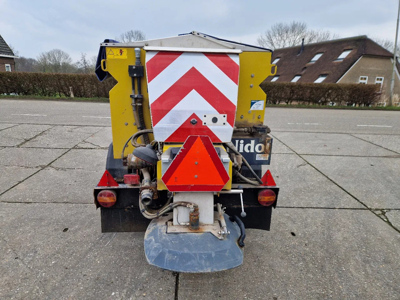 Onbekend Nido Stratos B08-15 nat zoutstrooier zo uit het werk - Sand/ Salt spreader: picture 5 Onbekend Nido Stratos B08-15 nat zoutstrooier zo uit het werk - Sand/ Salt spreader: picture 5