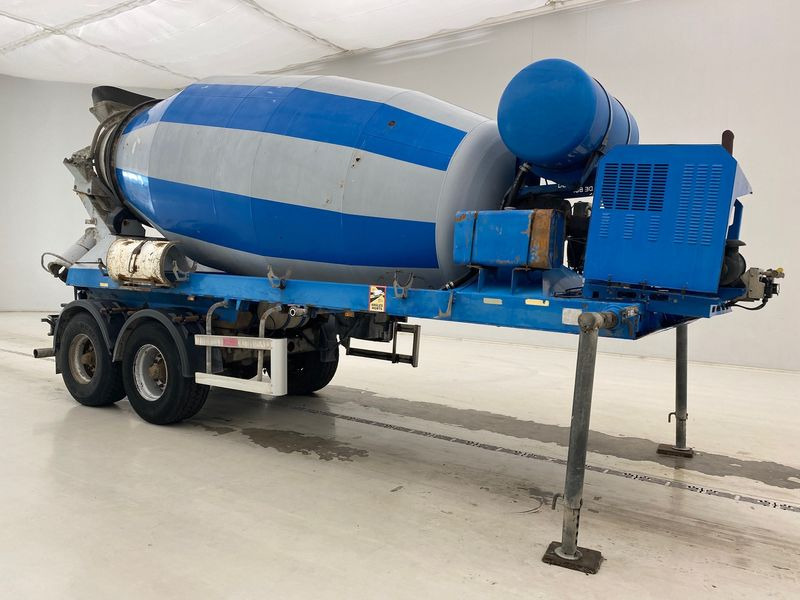 De Buf Mixer 10 m³* - Concrete mixer semi-trailer: picture 3 De Buf Mixer 10 m³* - Concrete mixer semi-trailer: picture 3