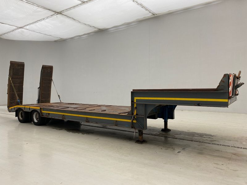 GHEYSEN & VERPOORT Low bed trailer - Low loader semi-trailer: picture 3 GHEYSEN & VERPOORT Low bed trailer - Low loader semi-trailer: picture 3