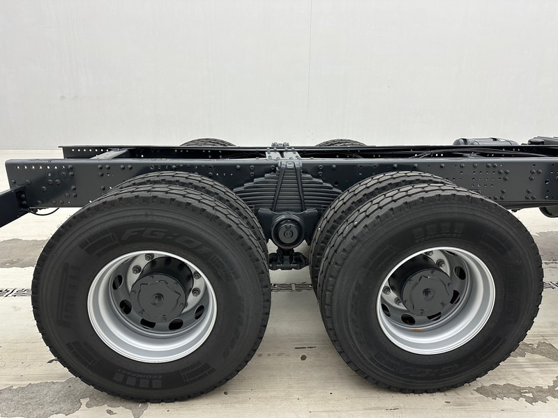 Iveco Trakker 380 - 6x4 - Cab chassis truck: picture 5 Iveco Trakker 380 - 6x4 - Cab chassis truck: picture 5