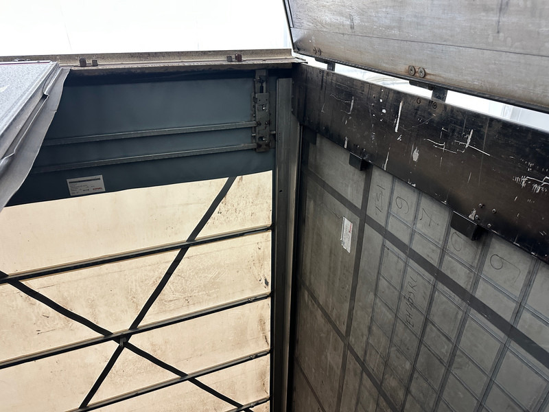 Curtainsider semi-trailer Kögel Tautliner: picture 12 Curtainsider semi-trailer Kögel Tautliner: picture 12