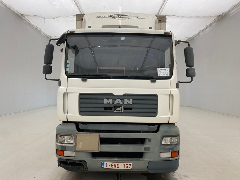 MAN TGA 18.320* - Curtain side truck: picture 2 MAN TGA 18.320* - Curtain side truck: picture 2