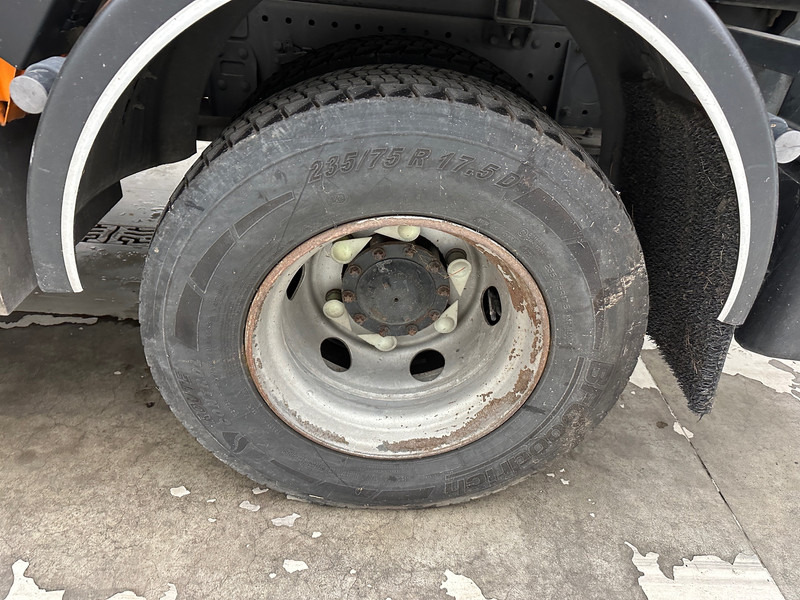 Tanker truck for transportation of fuel MAN TGL 10.180: picture 9