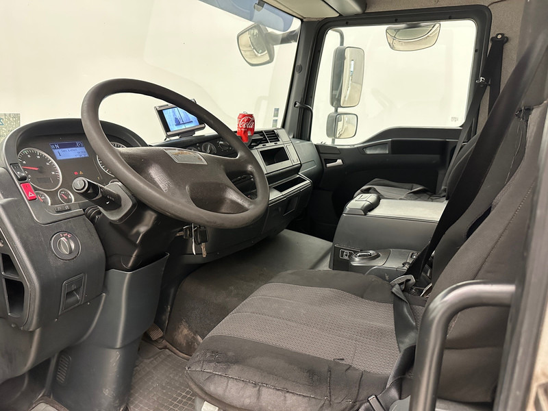 Box truck MAN TGL 12.220: picture 9