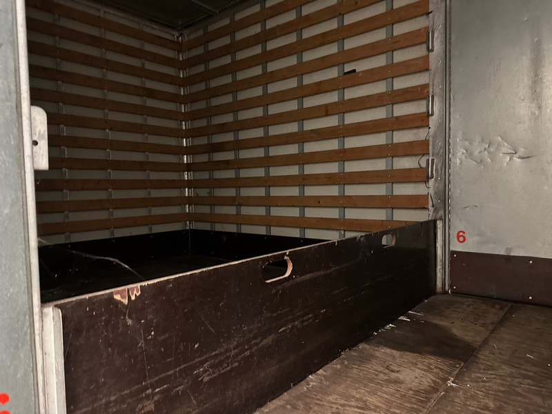 Box truck MAN TGL 12.220: picture 14