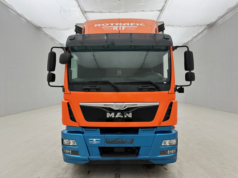 MAN TGM 18.290* - Curtain side truck: picture 2 MAN TGM 18.290* - Curtain side truck: picture 2