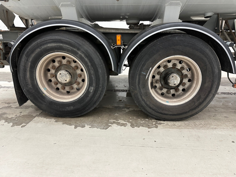 Magyar Aluminium tank 19570 L - Tanker trailer: picture 5 Magyar Aluminium tank 19570 L - Tanker trailer: picture 5