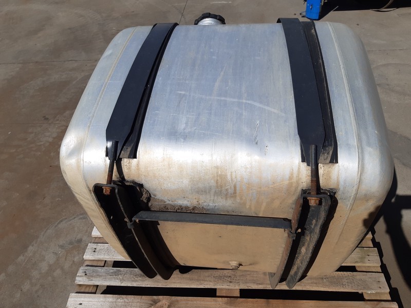 Mercedes-Benz Mazouttank actros A9344700101 - Fuel tank: picture 4 Mercedes-Benz Mazouttank actros A9344700101 - Fuel tank: picture 4