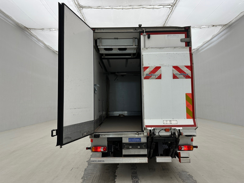 Refrigerator truck Renault Midlum D12: picture 10