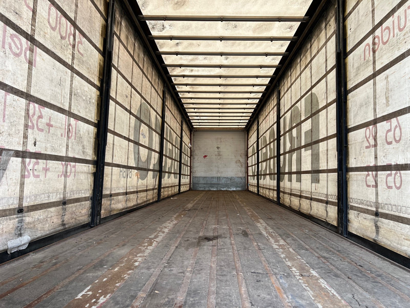 Renders X-steering tautliner - Curtainsider semi-trailer: picture 5 Renders X-steering tautliner - Curtainsider semi-trailer: picture 5
