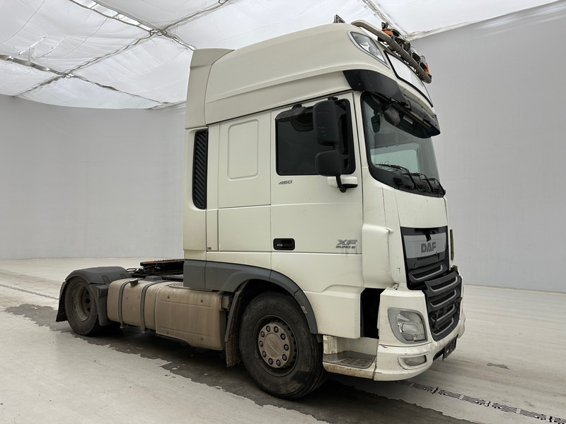 DAF XF 460 Super Space Cab - Tractor unit: picture 3 DAF XF 460 Super Space Cab - Tractor unit: picture 3