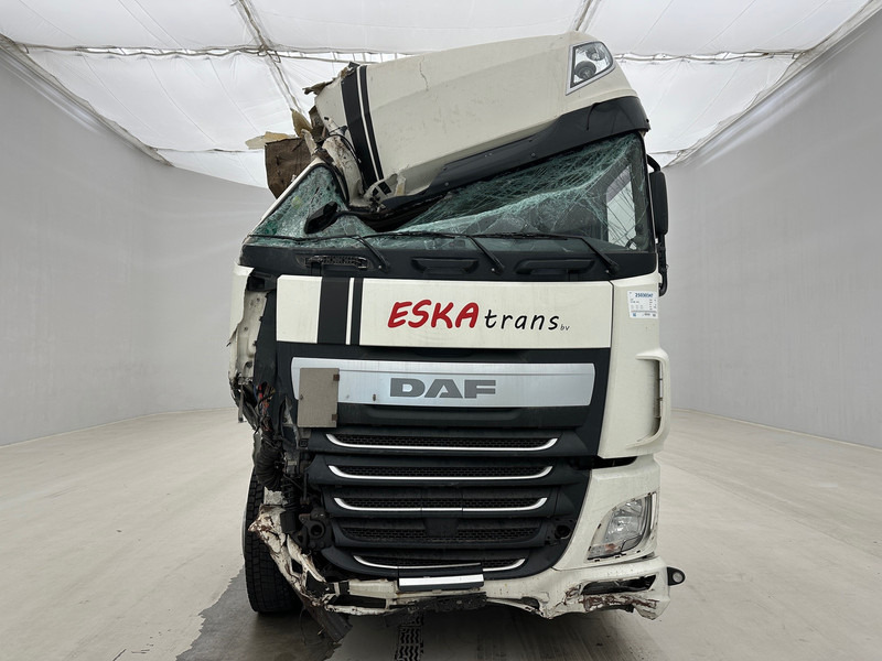 DAF XF 460 Super Space Cab - Tractor unit: picture 2 DAF XF 460 Super Space Cab - Tractor unit: picture 2
