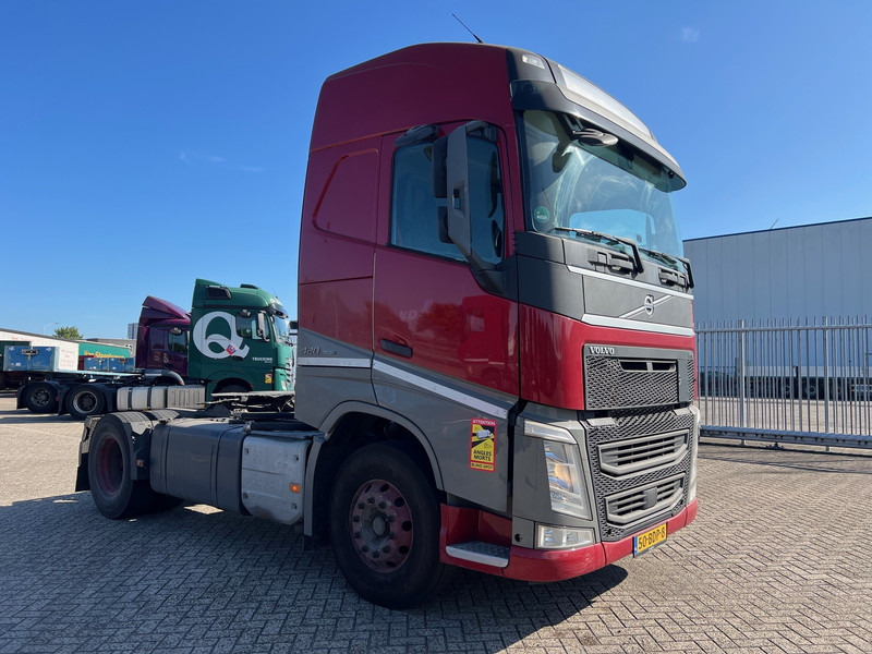 Volvo FH13.420 Globetrotter - ADR - Tractor unit: picture 3 Volvo FH13.420 Globetrotter - ADR - Tractor unit: picture 3