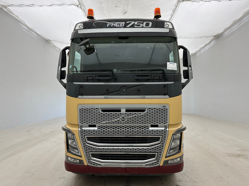 Volvo FH16.750 - 6x4 - Tractor unit: picture 2 Volvo FH16.750 - 6x4 - Tractor unit: picture 2