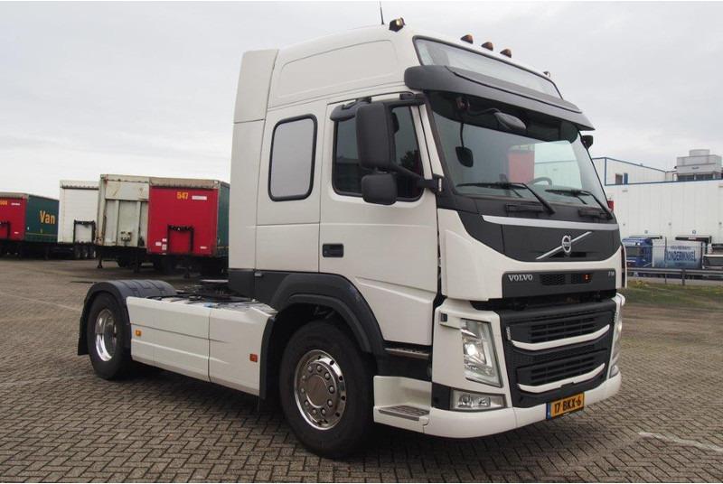 Volvo FM 410 Globetrotter - Tractor unit: picture 3 Volvo FM 410 Globetrotter - Tractor unit: picture 3