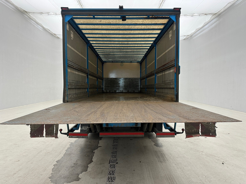 Volvo FE 320* - Curtain side truck: picture 5 Volvo FE 320* - Curtain side truck: picture 5