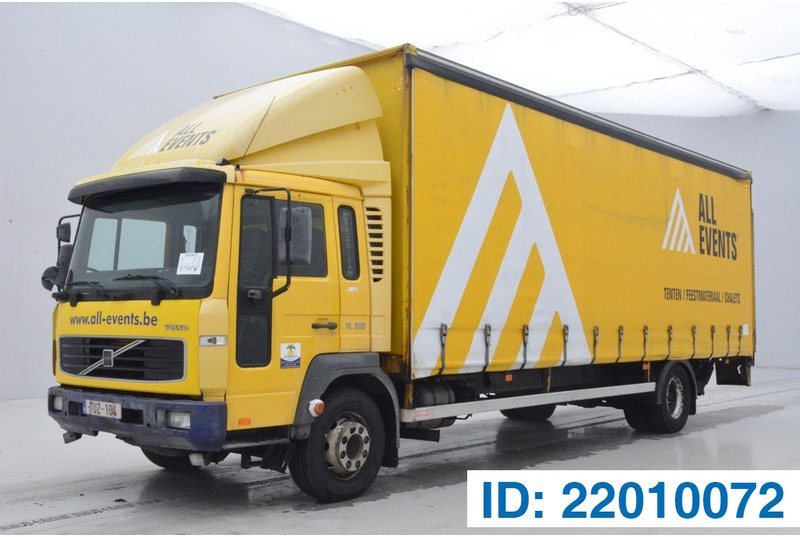 Volvo FL 220* - Curtain side truck: picture 1 Volvo FL 220* - Curtain side truck: picture 1