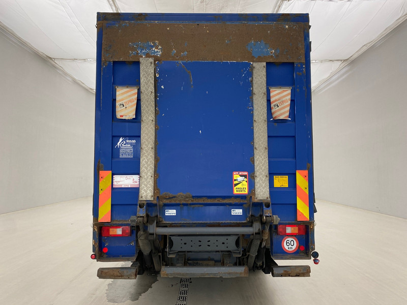 Volvo FM 300 - 6x2 - Curtain side truck: picture 5 Volvo FM 300 - 6x2 - Curtain side truck: picture 5