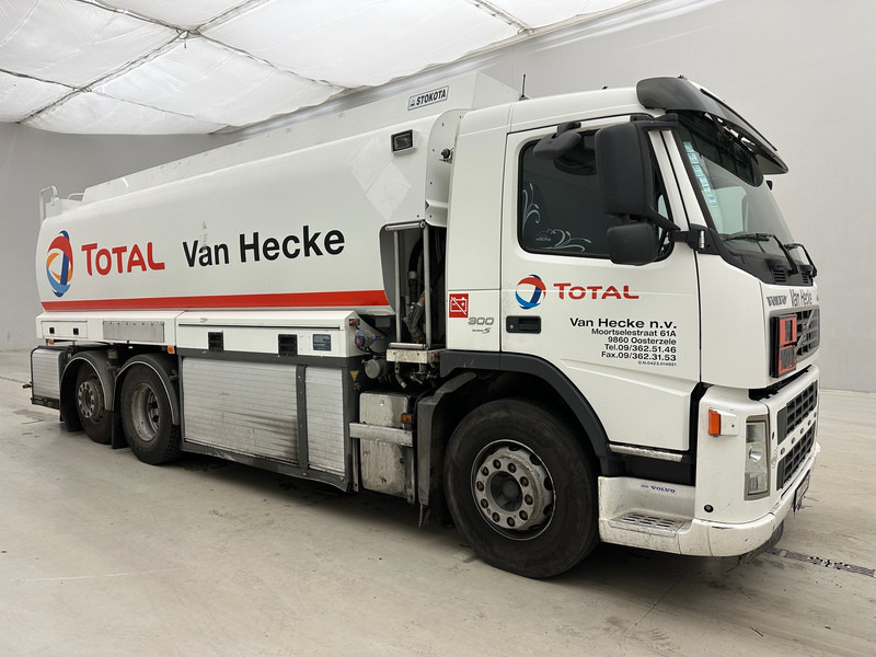 Volvo FM 300 - 6x2 - Tanker truck: picture 3 Volvo FM 300 - 6x2 - Tanker truck: picture 3