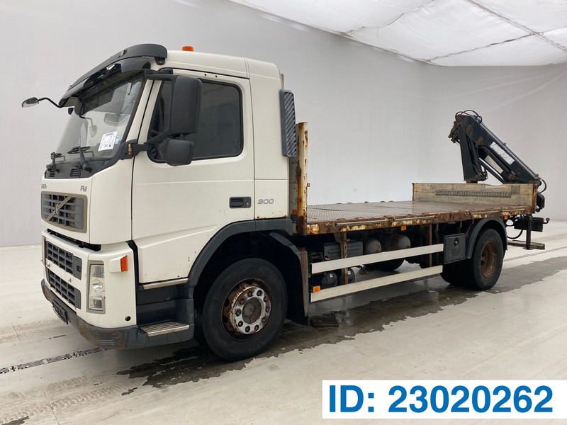 Volvo FM 300 - Dropside/ Flatbed truck, Crane truck: picture 1 Volvo FM 300 - Dropside/ Flatbed truck, Crane truck: picture 1