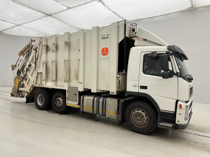 Volvo FM 330 - Garbage truck: picture 3 Volvo FM 330 - Garbage truck: picture 3