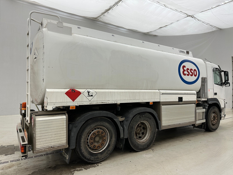 Volvo FM 380 - 6x2 - Tanker truck: picture 4 Volvo FM 380 - 6x2 - Tanker truck: picture 4