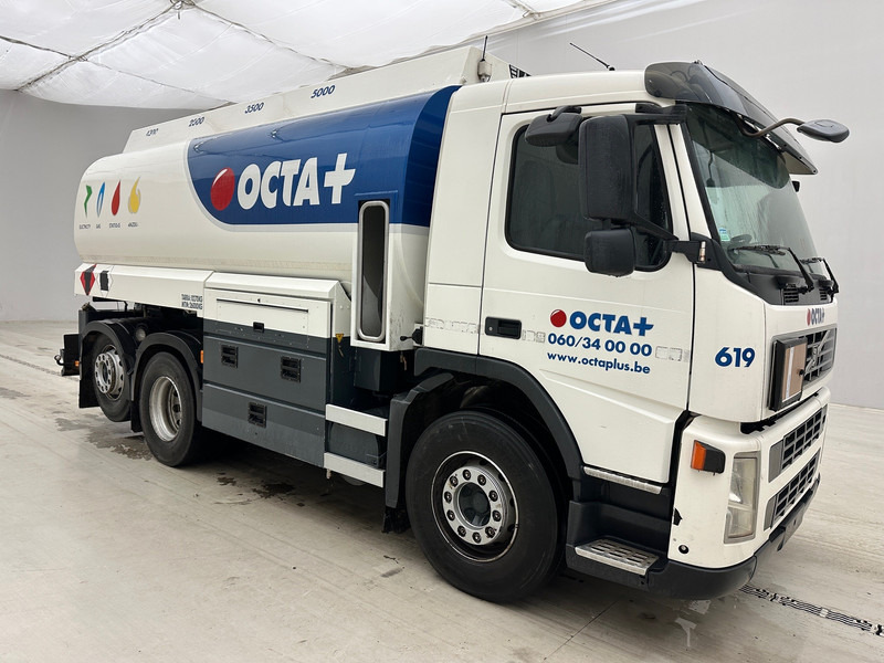 Volvo FM360 - 6x2 - Tanker truck: picture 3 Volvo FM360 - 6x2 - Tanker truck: picture 3