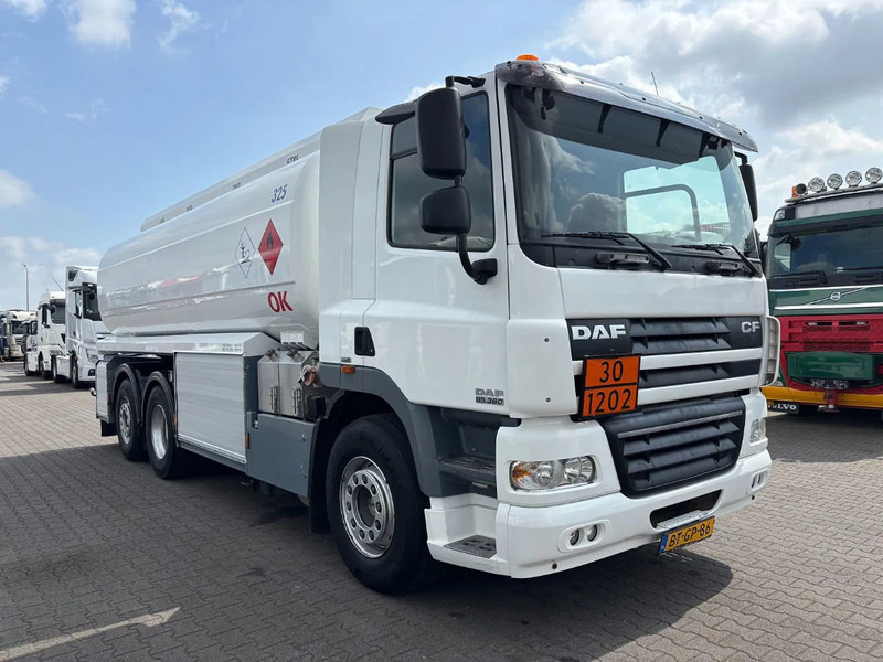 DAF CF 85.360 6X2 Euro 5 21300 Liter Fueltank - Tanker truck: picture 2 DAF CF 85.360 6X2 Euro 5 21300 Liter Fueltank - Tanker truck: picture 2