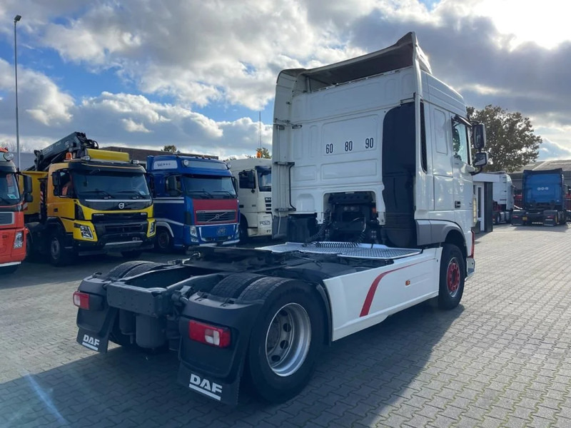 DAF XF 460 Spacecab Euro 6 - Tractor unit: picture 4 DAF XF 460 Spacecab Euro 6 - Tractor unit: picture 4