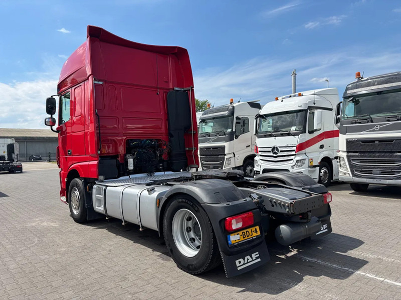 DAF XF 460 Super Spacecab Euro 6 - Tractor unit: picture 3 DAF XF 460 Super Spacecab Euro 6 - Tractor unit: picture 3