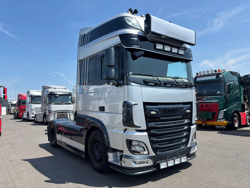 DAF XF 530 Super Spacecab Euro 6 Retarder - Tractor unit: picture 2 DAF XF 530 Super Spacecab Euro 6 Retarder - Tractor unit: picture 2