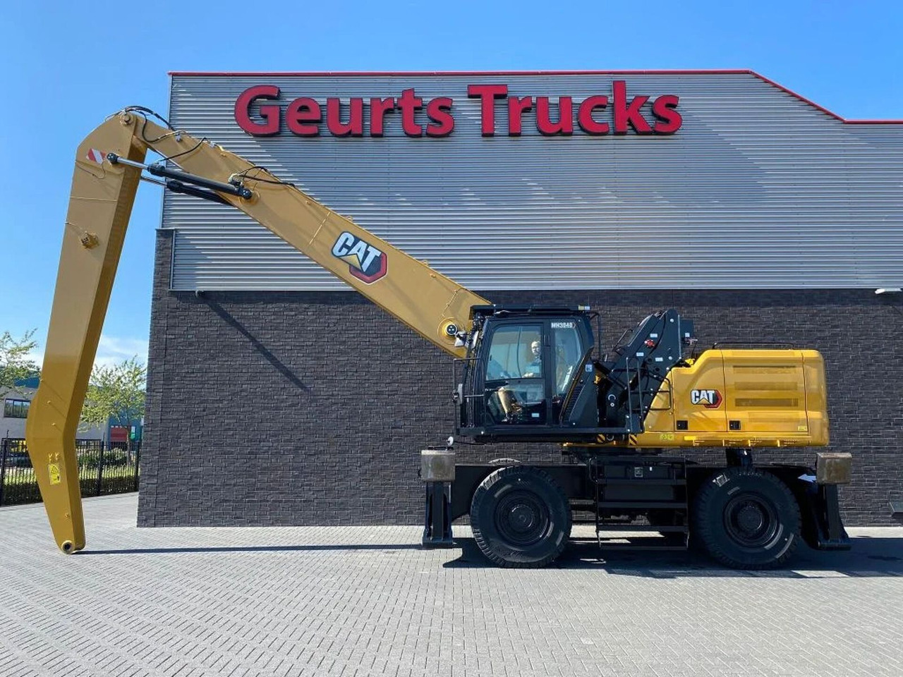CAT MH3040 NEW MATERIAL HANDLER/UMSCHLAGBAGGER/OVERS - Tower crane: picture 2 CAT MH3040 NEW MATERIAL HANDLER/UMSCHLAGBAGGER/OVERS - Tower crane: picture 2