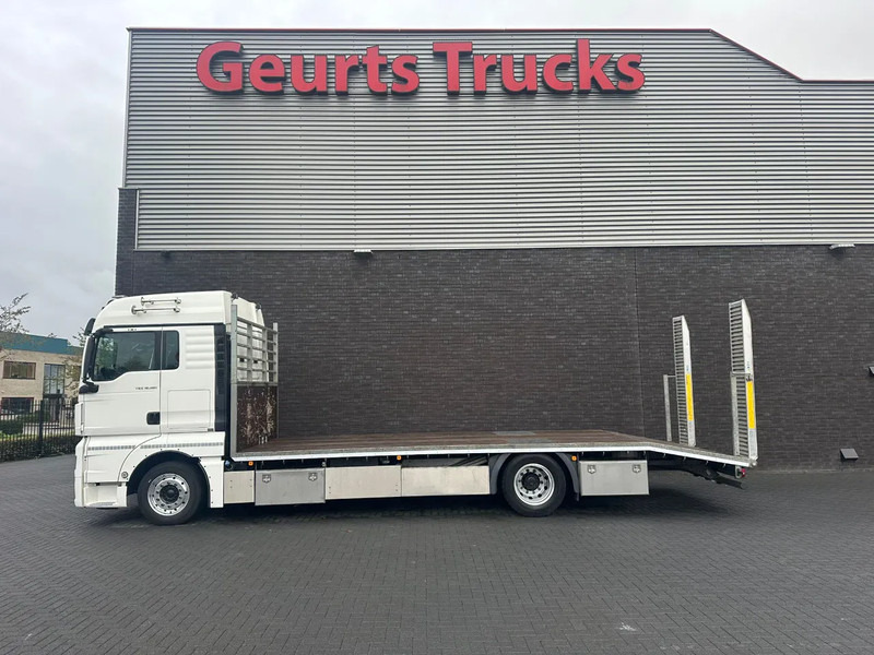 MAN TGX 4X2 LL-U OPRIJWAGEN / MACHINE TRANSPORTER / PLATEAU - Autotransporter truck: picture 1 MAN TGX 4X2 LL-U OPRIJWAGEN / MACHINE TRANSPORTER / PLATEAU - Autotransporter truck: picture 1