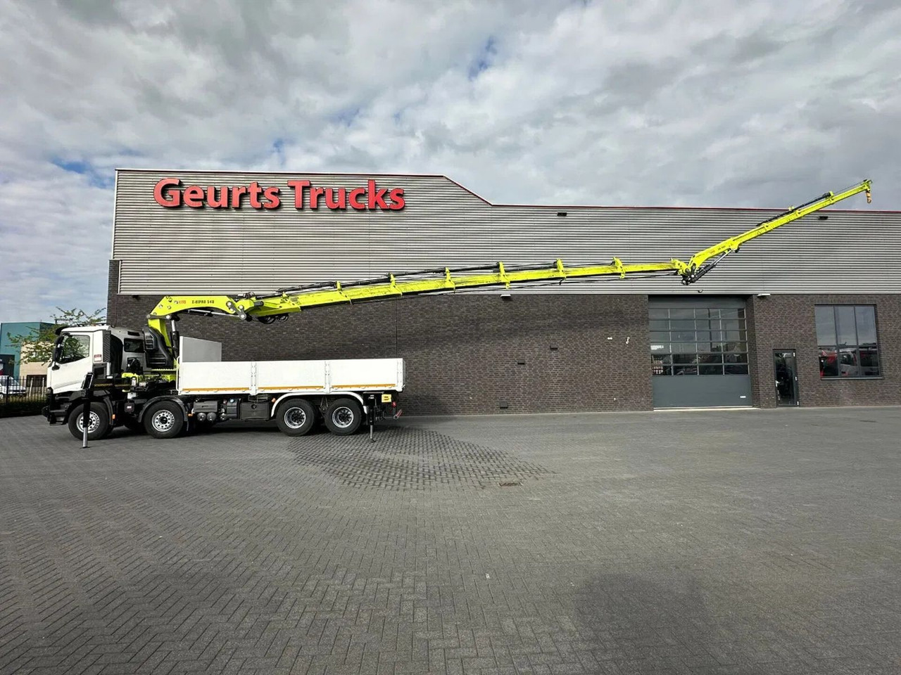 Renault C460 8X4 + HIAB X-HIPRO 548 E-7 MET JIB KRAAN / - Crane truck: picture 5 Renault C460 8X4 + HIAB X-HIPRO 548 E-7 MET JIB KRAAN / - Crane truck: picture 5