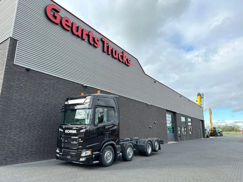 Scania R540 NGS 8X2 CHASSIS NIEUW/NEUE/NEW FULL OPTIONS - Cab chassis truck: picture 2 Scania R540 NGS 8X2 CHASSIS NIEUW/NEUE/NEW FULL OPTIONS - Cab chassis truck: picture 2