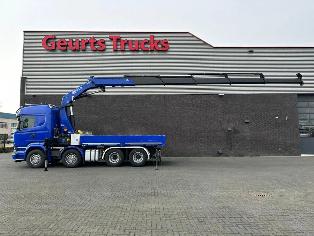 Scania R580 V8 8X4 TREKKER-BAKWAGEN COMBI + HMF 4020-K5 - Crane truck: picture 1 Scania R580 V8 8X4 TREKKER-BAKWAGEN COMBI + HMF 4020-K5 - Crane truck: picture 1