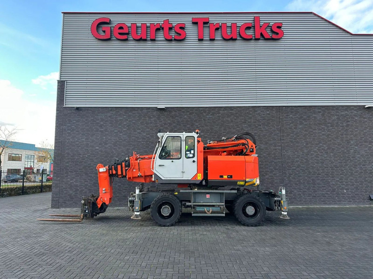 Sennebogen 608 MULTICRANE/ROUGH TERRAIN C - Telescopic handler: picture 3 Sennebogen 608 MULTICRANE/ROUGH TERRAIN C - Telescopic handler: picture 3