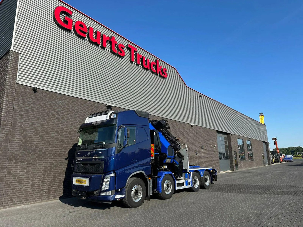 Volvo FH 540 8X4 TREKKER / BAKWAGEN MET PALFINGER PK13 leasing Volvo FH 540 8X4 TREKKER / BAKWAGEN MET PALFINGER PK13: picture 9